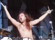 Барабанщик «Metallica» примет участие в благотворительном аукционе