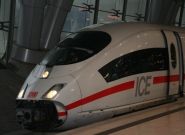 В Испании поезд протаранил толпу людей. Погибли 12 человек