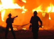 Восемь человек погибло при пожаре 28-этажного здания в Шанхае