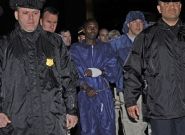Сомалиец избежал пожизненного заключения за нападение на корабль ВМС США