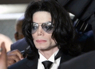 Албом Джексона "Michael" не стал лидером чарта Billboard 200