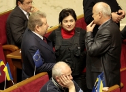 Народные депутаты надели бронежилеты.