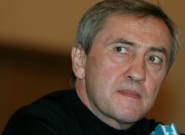 Янукович уволил Черновецкого