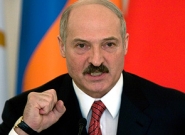 В преддверьи президентских выборов в Белорусии, Лукашенко стал щедро раздавать обещания