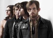 Альбом группы "Kings of Leon" - лидер британского чата